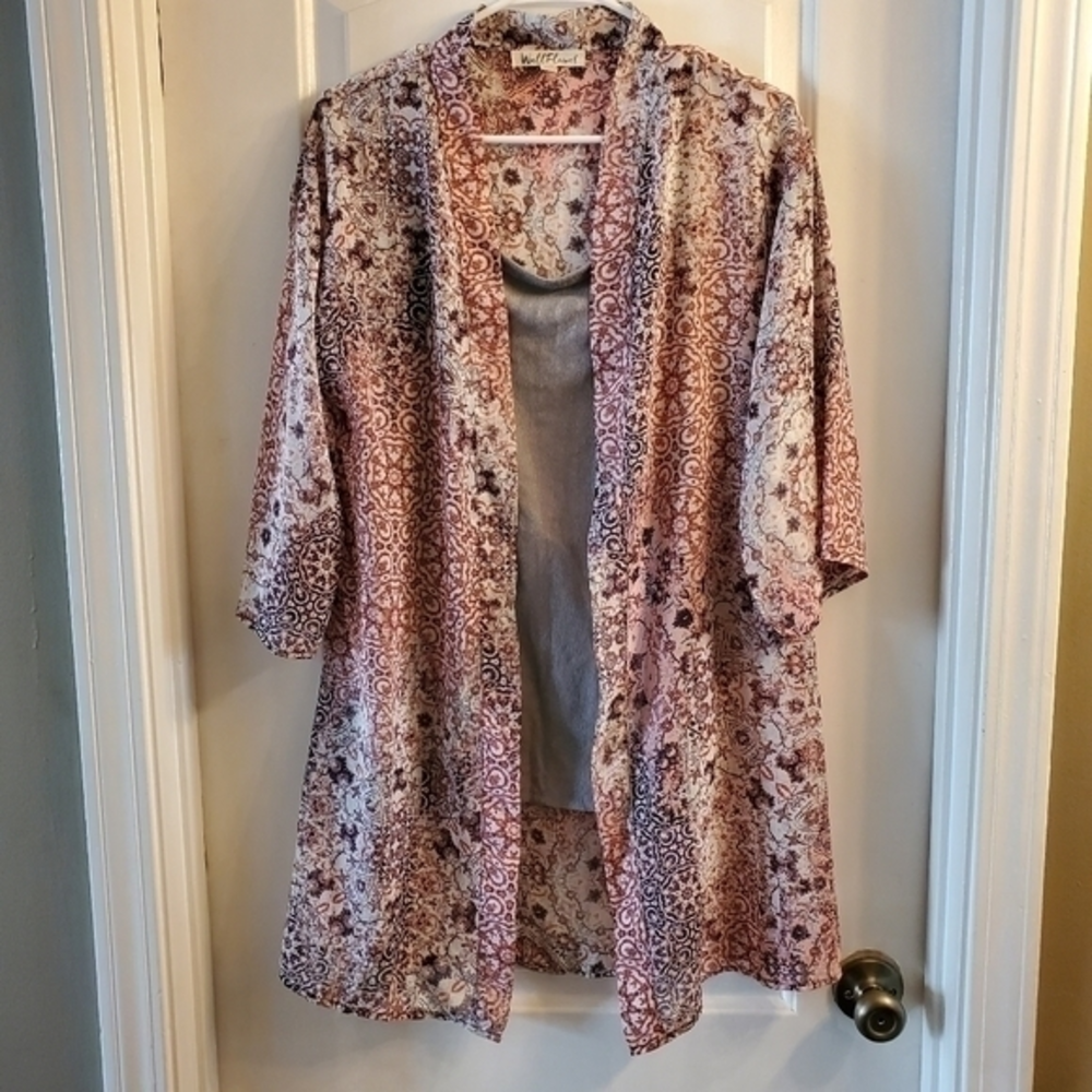 Women's Kimono. Size medium. Like‎ new. WALLFLOWER.